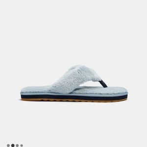 NIB COACH HAMPTON FLIP FLOP SIZE 7 LIGHT BLUE C7035